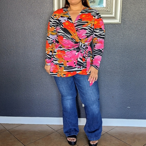 Max & Rina Zebra Print Top - Picture 5 of 8